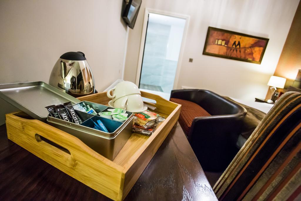 The Duke Of Edinburgh Hotel & Bar Barrow-in-Furness Dış mekan fotoğraf