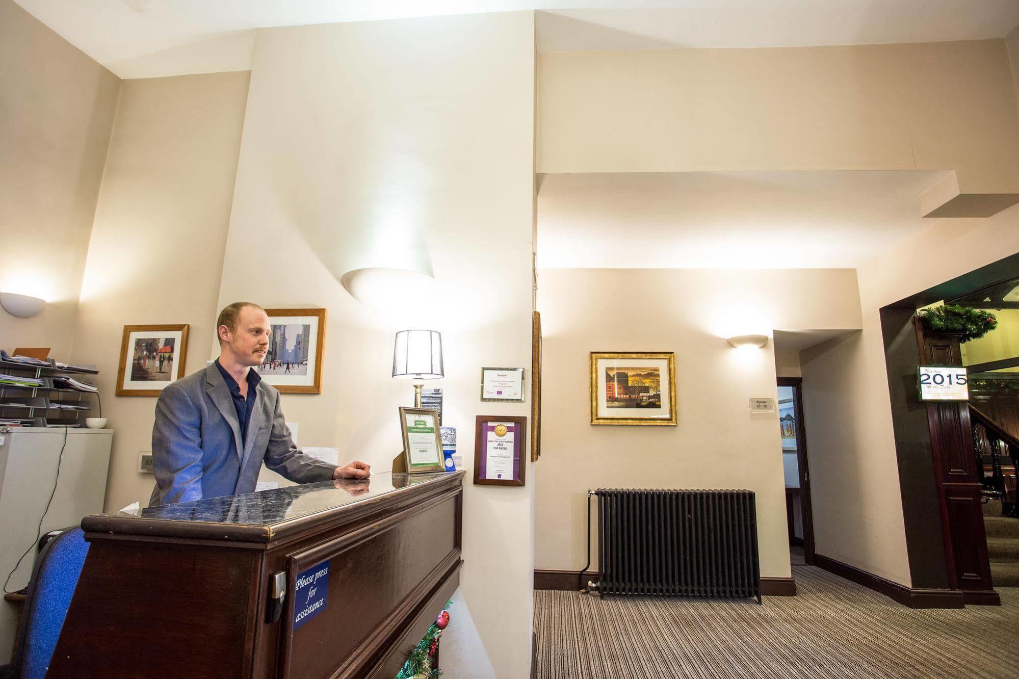 The Duke Of Edinburgh Hotel & Bar Barrow-in-Furness Dış mekan fotoğraf